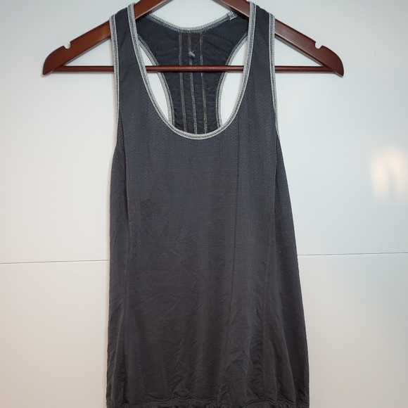 Lululemon grey tank top draw string bottom size 6